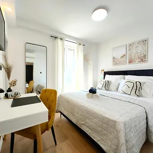 & Fjok Apartment Split